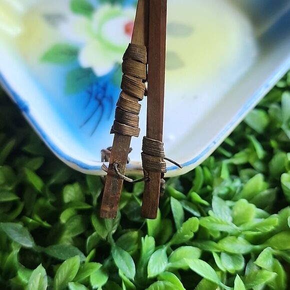 Vintage 1940 Handpainted Floral Souvenir Trinket Tray With Handle - Picture 4 of 10